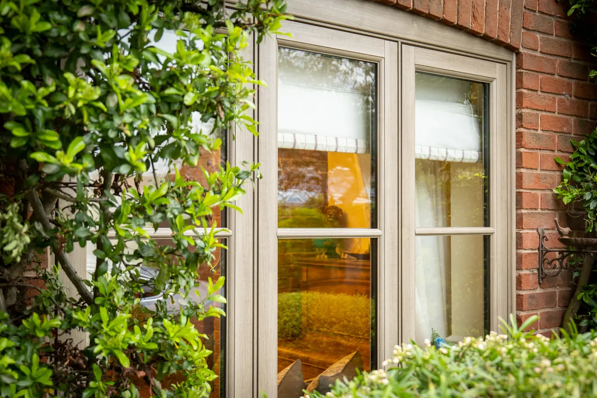 Flush casement windows in woodgrain